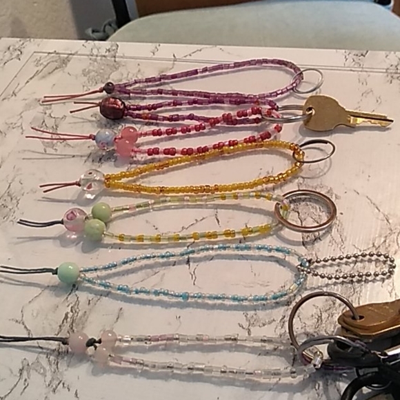 Handmade beaded keychains- FREE WITH PURCHASE ADD TO BUNDLE - Picture 5 of 7
